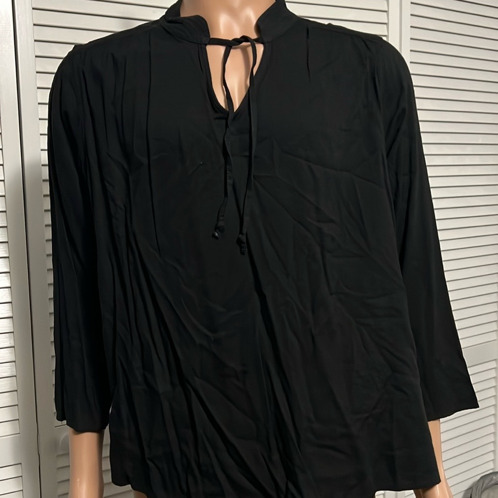 Old navy black blouse large